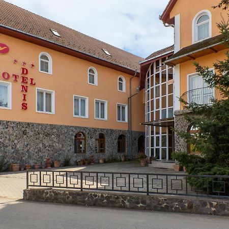Hotel Denis Daneş Zewnętrze zdjęcie