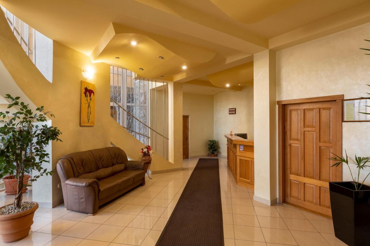Hotel Denis Daneş Zewnętrze zdjęcie