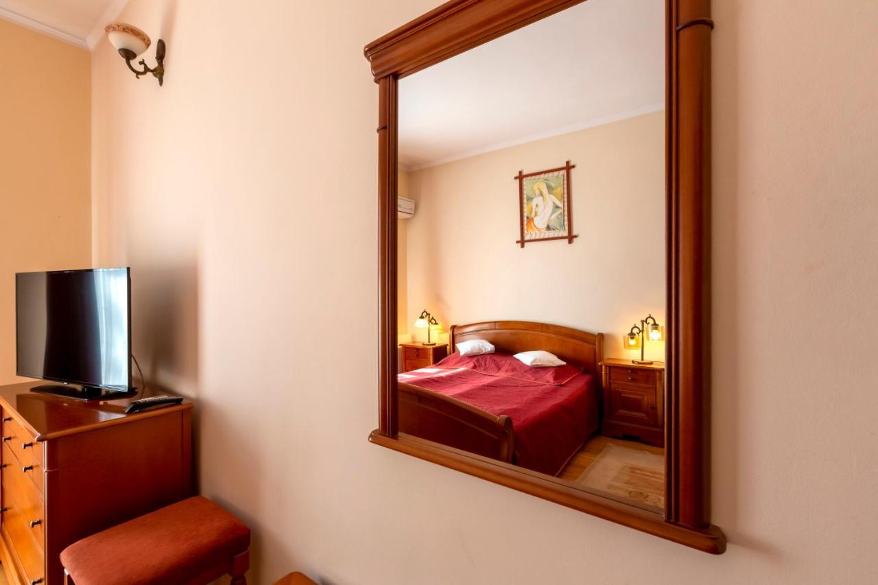 Hotel Denis Daneş Zewnętrze zdjęcie
